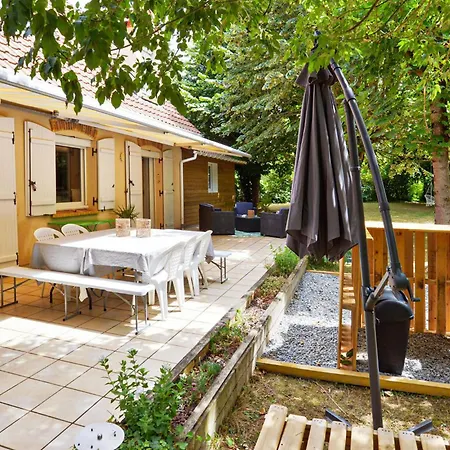 Casa vacanze Grande Maison Avec Jacuzzi Mandres-les-Roses